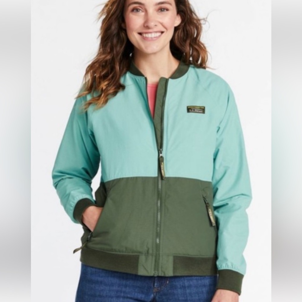 LL Bean women’s bomber jacket. - Picture 6 of 6